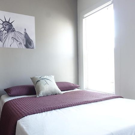 Best Room Nyc✈︎Ewr Layover➤Walk To Nyc Subway นูวาร์ก ภายนอก รูปภาพ