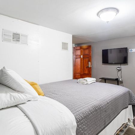 Best Room Nyc✈︎Ewr Layover➤Walk To Nyc Subway นูวาร์ก ภายนอก รูปภาพ